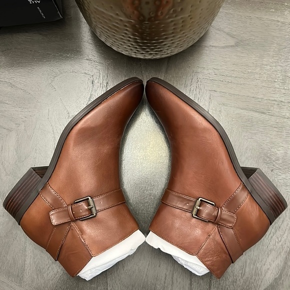 Naturalizer Ronan Ankle Boot Cinnamon - Picture 5 of 11